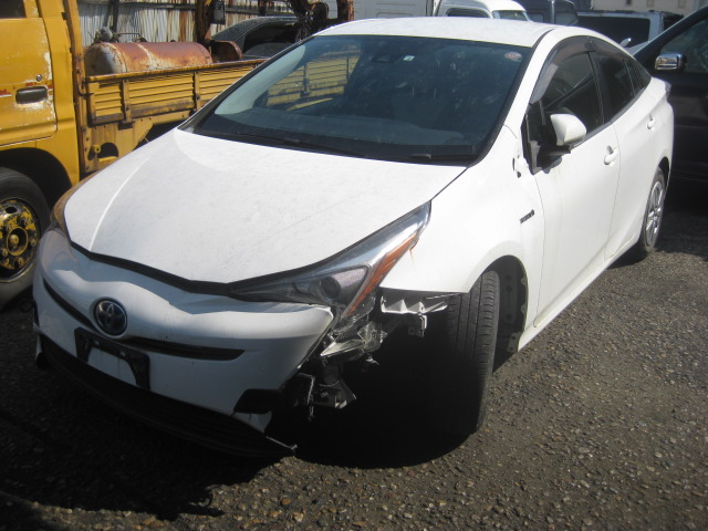 TOYOTA　プリウス　50系の事故車両を買い取りました。