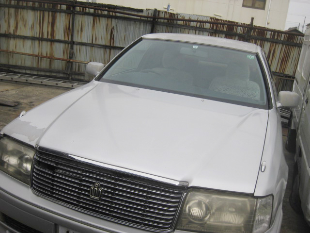 TOYOTA　クラウンを買い取りました。