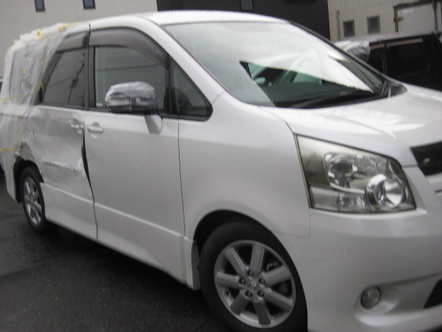 	TOYOTAノアを買い取りました。